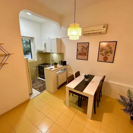 Skadarlija Retro Charming * בלגרד