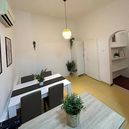 Skadarlija Retro Charming בלגרד